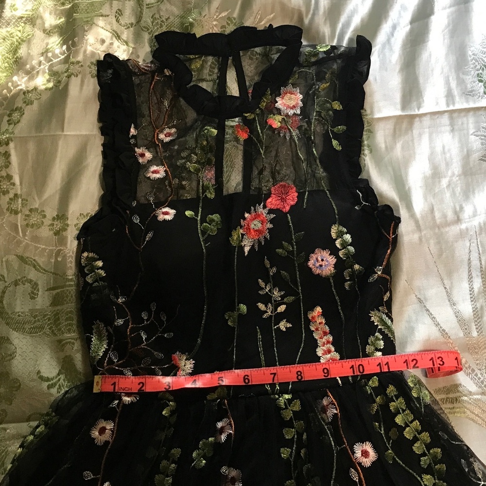 City Studio floral-embroidered formal maxi dress - Picture 4 of 7